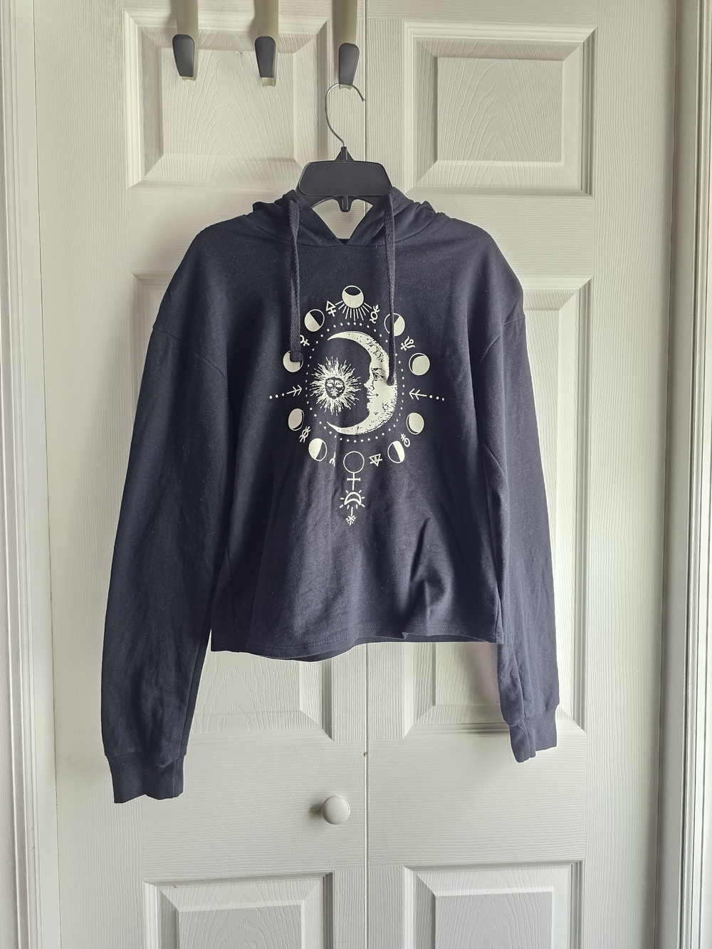 Black Celestial Graphic Cropped Hoodie Size S